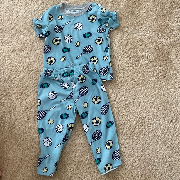 Carter’s 2T Pajama - Picture 1 of 4